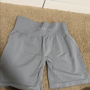 NVGTN Women's Bike Shorts in Gray